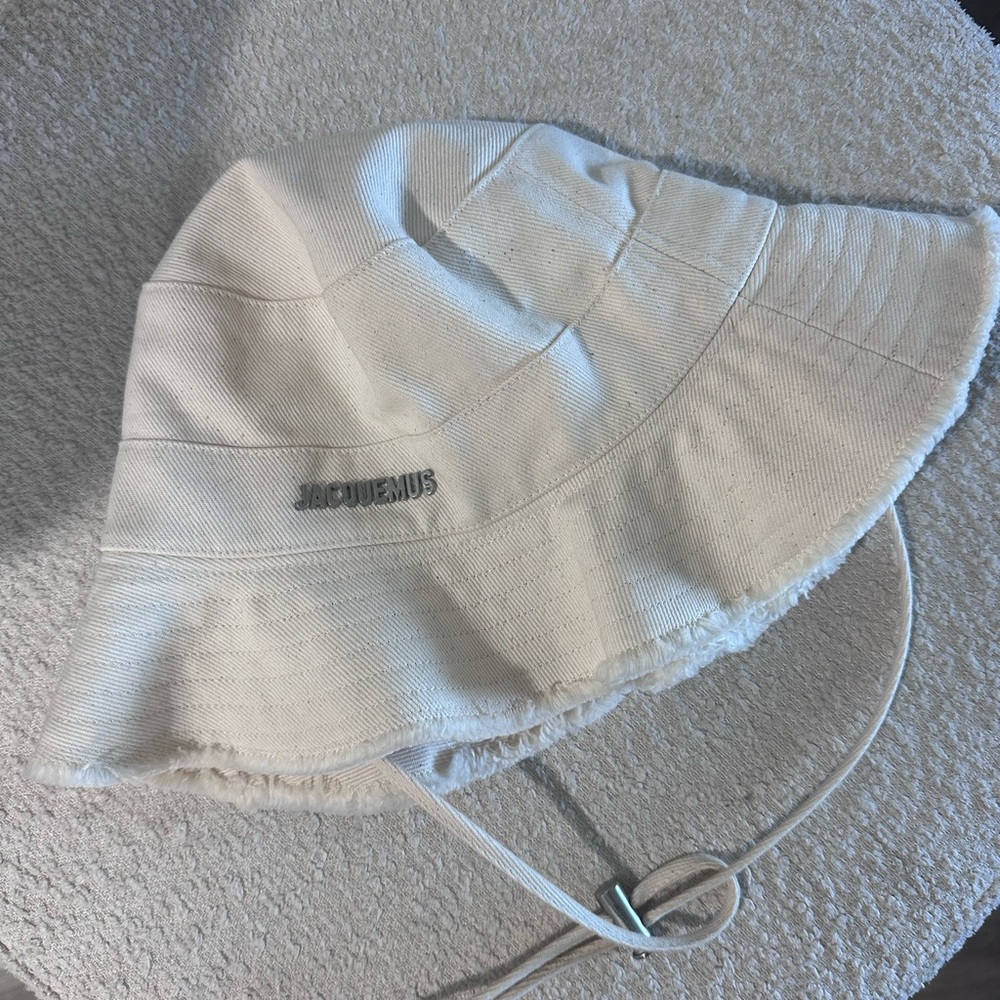 Jacquemus Off-White Bucket Hat with Chin Strap